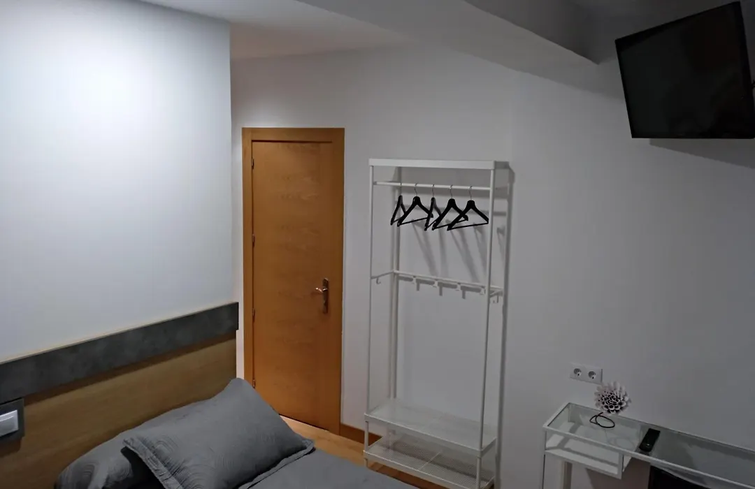 Hostal Rioja Condestable-1