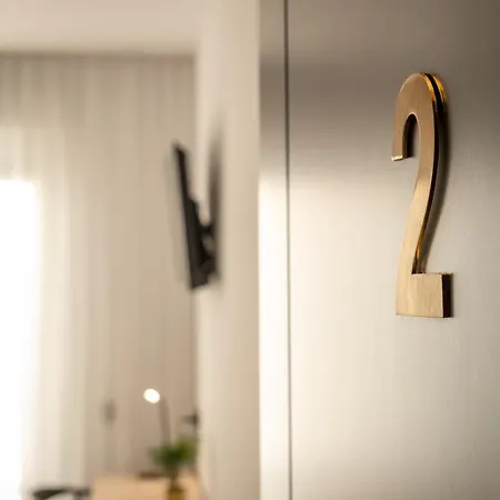 Príncipe de Vergara Rooms by Clabao-3